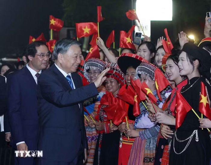 Tổng Bí thư, Chủ tịch nước Tô Lâm dự Lễ kỷ niệm 195 năm tỉnh Thái Nguyên (4/11/1831- 4/11/2026) và khai mạc Festival Trà quốc tế - Thái Nguyên 2026. (Ảnh: Thống Nhất/TTXVN)