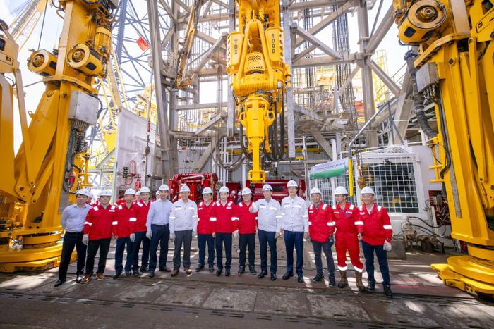 Lễ đặt tên giàn khoan tự nâng đa năng PV DRILLING IX