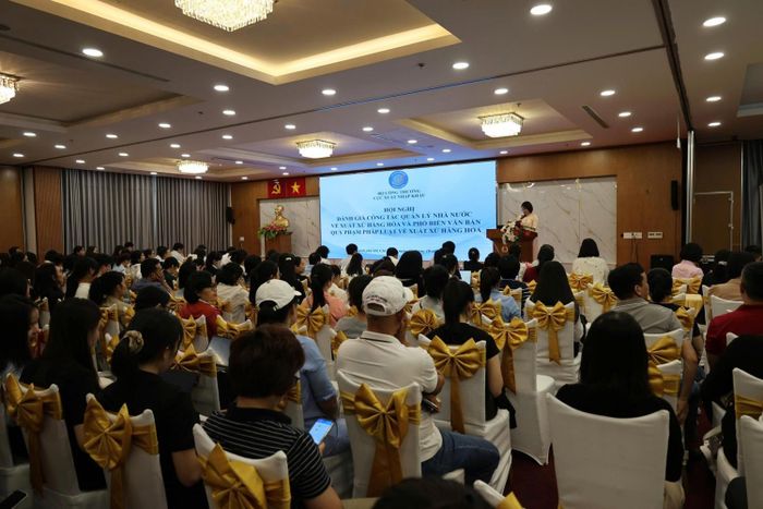 Quang cảnh hội nghị.