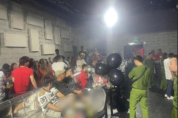 Kết quả điều tra bước đầu xác định, từ ngày 6/4 đến 28/4/2026, Coca Club đã bán hơn 4.500 quả bóng cười, thu gần 592 triệu đồng.