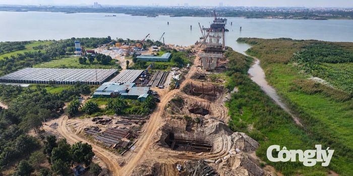 Cận cảnh các hạng mục bệ trụ cầu Thượng Cát đang được triển khai thi công.