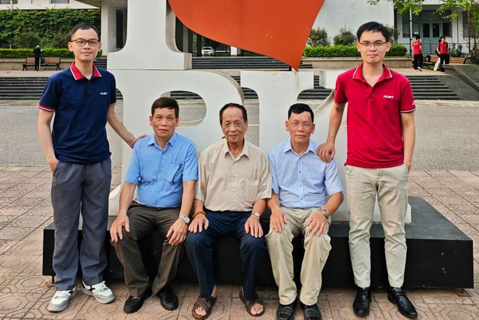 Gia đình có truyền thống gắn bó với lĩnh vực khoa học kỹ thuật. Ảnh: NVCC