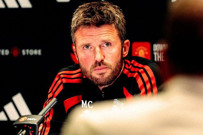 Mỗi trận đấu lại thêm áp lực với Carrick. Ảnh: MUFC