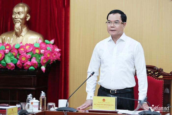 Bộ trưởng yêu cầu các vụ, đơn vị nghiêm túc thực hiện chỉ đạo của lãnh đạo Bộ, rà soát nhiệm vụ được giao, bảo đảm tiến độ, chất lượng và đúng quy trình.