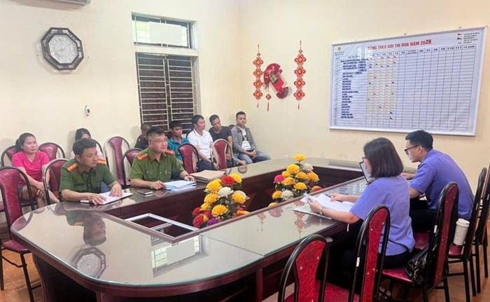 Điểm danh, kiểm diện người chấp hành án tại xã Phú Mỹ, tỉnh Phú Thọ.