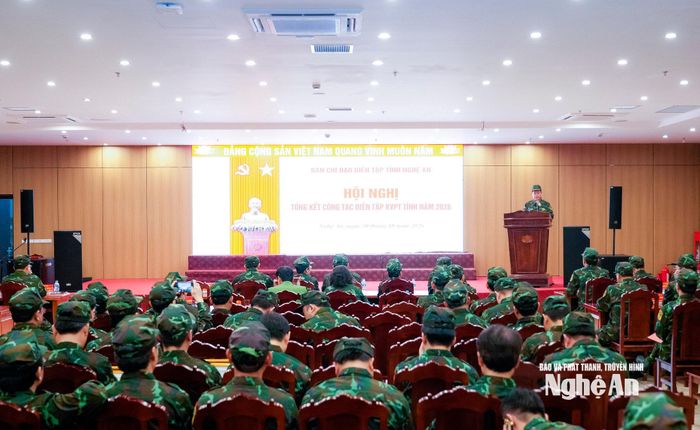 Quang cảnh hội nghị tổng kết diễn tập khu vực phòng thủ tỉnh. Ảnh: Phạm Bằng