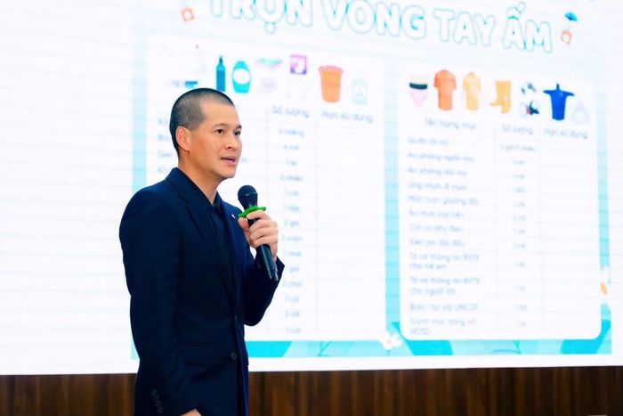 Đạo diễn Việt Tú từng theo học chuyên ngành Quản trị nghệ thuật và nghiên cứu về nghệ thuật đương đại tại New York (Mỹ). (Ảnh: CTV/Vietnam+)
