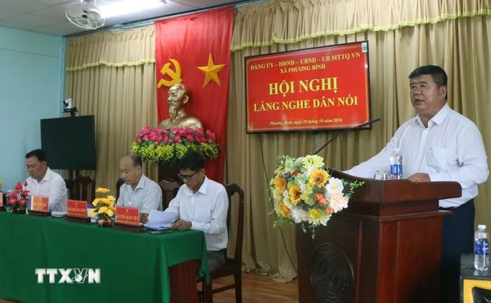 Từ những ý kiến xây dựng của người dân, địa phương có thêm thông tin để hoàn thiện công tác lãnh đạo, quản lý, kịp thời tháo gỡ khó khăn và nâng cao chất lượng phục vụ. (Ảnh: Duy Khương /TTXVN)