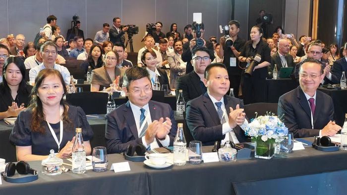 Các đại biểu, đại diện doanh nghiệp Việt Nam và các nước Bắc Âu tham dự Diễn đàn Doanh nghiệp Bắc Âu – Việt Nam 2026. (Ảnh: Hoàng Hùng)