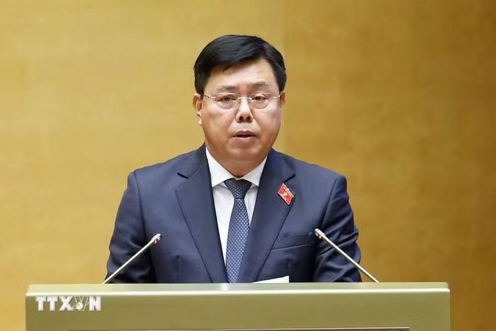 Bộ trưởng Bộ Nội vụ Nguyễn Tiến Hải phát biểu giải trình, làm rõ một số vấn đề đại biểu Quốc hội nêu. (Ảnh: Doãn Tấn/TTXVN)