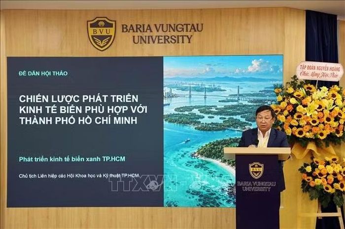 GS. TS Nguyễn Văn Phước, Chủ tịch Liên hiệp các Hội Khoa học và Kỹ thuật TP Hồ Chí Minh, phát biểu khai mạc Hội thảo.