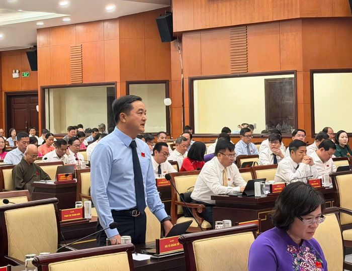 Ông Bùi Tá Hoàng Vũ, Giám đốc Sở Công Thương TP Hồ Chí Minh, phát biểu tại hội trường.