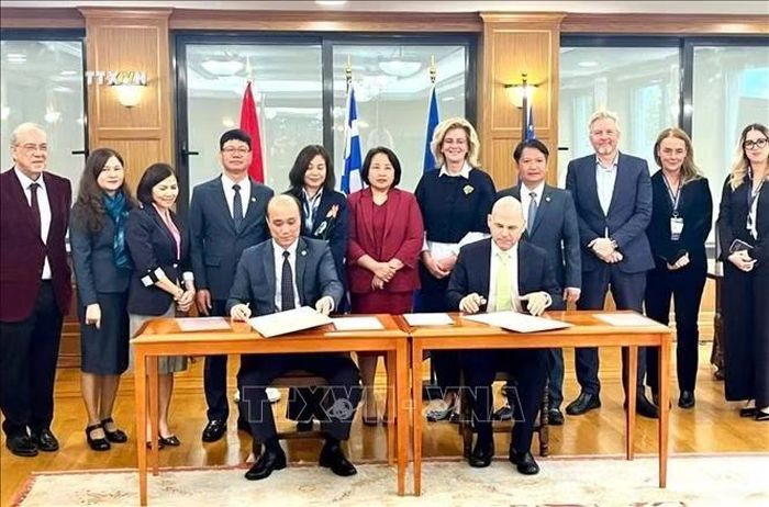 Việt Nam và Hy Lạp chia sẻ nhiều điểm đồng, coi trọng giải quyết tranh chấp bằng biện pháp hòa bình trên cơ sở luật pháp quốc tế, đặc biệt là Công ước Liên hợp quốc về Luật Biển (UNCLOS) năm 1982. Ảnh: ĐSQ Việt Nam tại Hy Lạp cung cấp, TTXVN phát