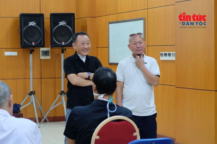 Nhờ sự chỉ dạy và động viên tận tình từ những học viên đi trước, nhiều bệnh nhân đã kiên trì luyện tập thành công và giờ đây dùng chính câu chuyện thực tế của mình để lan tỏa năng lượng tích cực, giúp các bệnh nhân mới vững tâm rèn luyện.