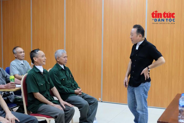 Người học nói bằng thực quản cần nắm vững kỹ thuật nén hơi bằng cách đưa từng hớp không khí vào trong thực quản rồi dùng áp lực lồng ngực đẩy hơi trở lại qua miệng để tạo ra âm thanh.
