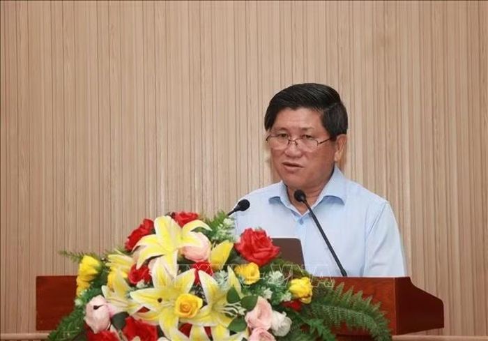 Phó Chủ tịch UBND tỉnh Cà Mau Lê Văn Sử phát biểu ý kiến tại buổi Tọa đàm.