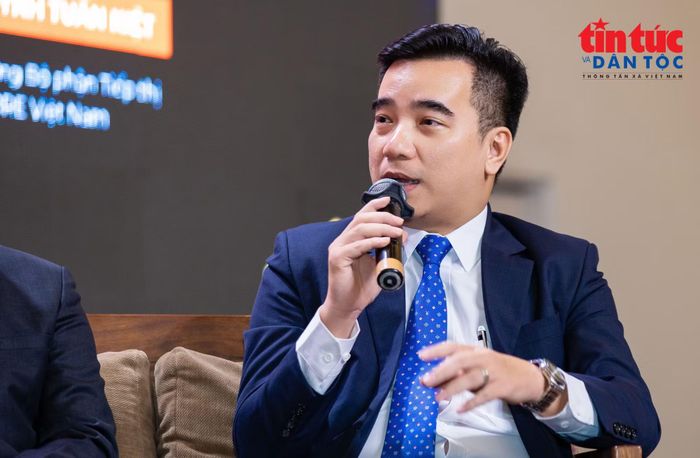 Ông Võ Huỳnh Tuấn Kiệt, Giám đốc, Trưởng Bộ phận tiếp thị dự án nhà ở CBRE Việt Nam, chia sẻ về những thay đổi hành vi người mua tại diễn đàn.