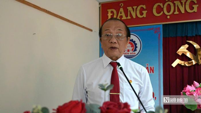 Luật gia Phan Văn Châu, Bí thư Đảng ủy, Chủ tịch Hội Luật gia Tp.Đồng Nai phát biểu tại hội nghị.