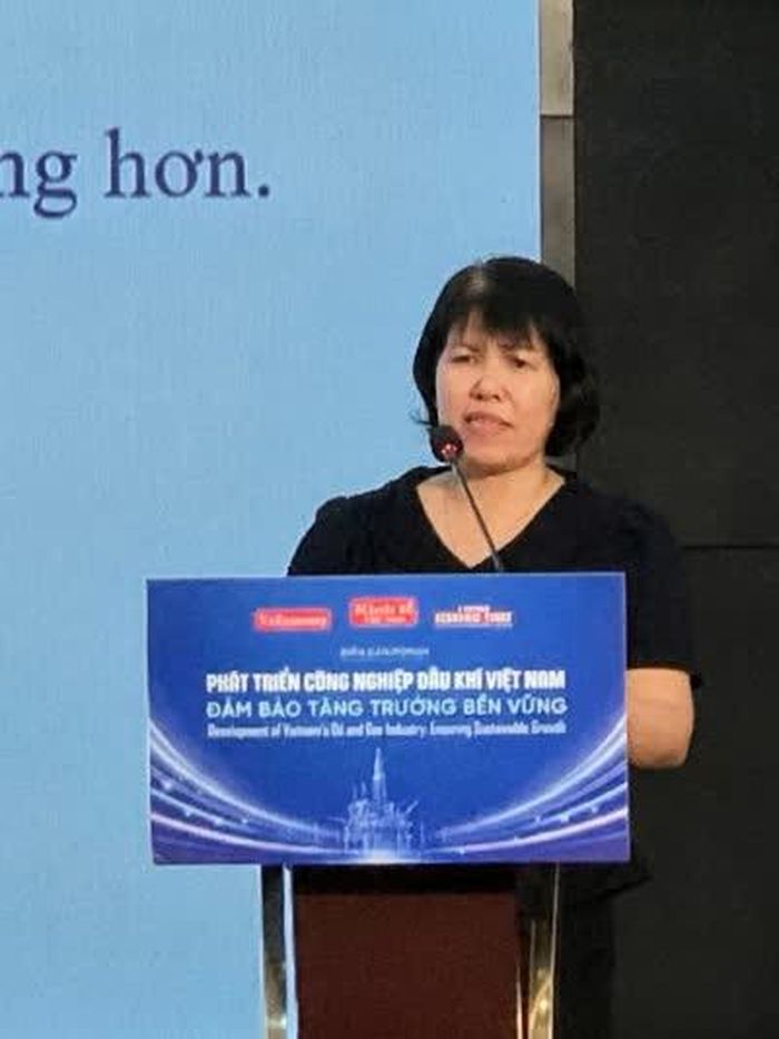 TS Đặng Thị Thu Hoài - Trưởng phòng Kinh tế ngành và địa phương, Viện Nghiên cứu Chính sách và Chiến lược.
