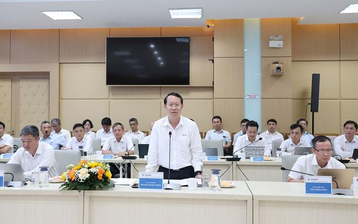 Chủ tịch HĐTV EVNNPT Nguyễn Quang Trung phát biểu tại buổi làm việc. Ảnh: Hương Thủy/BNEWS/TTXVN
