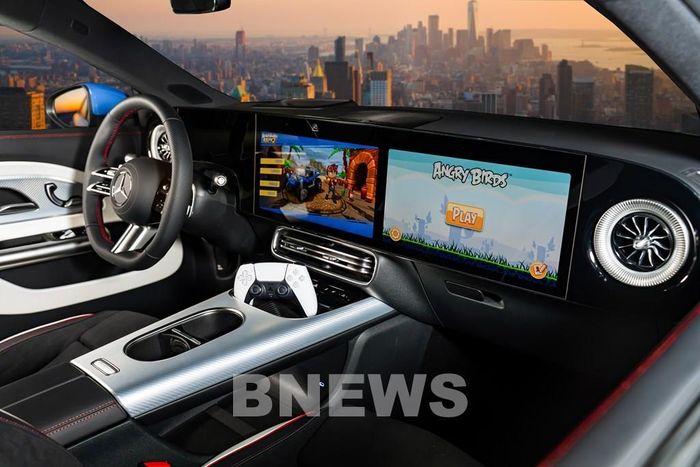 Nội thất Mercedes-Benz CLA 200 electric nổi bật với 2 màn hình 14-inch mở rộng trải nghiệm số: MBUX Superscreen gồm màn hình cảm ứng trung tâm 14-inch và màn hình cảm ứng 14-inch dành cho hành khách phía trước