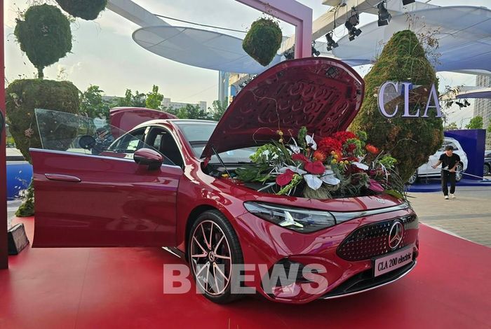 Mercedes-Benz CLA 200 electric có cốp trước dung tích tối đa 101 lít, bổ sung không gian sắp xếp vật dụng bên cạnh khoang hành lý phía sau