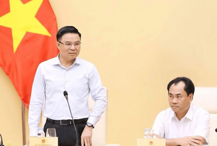 Bộ trưởng Bộ Công Thương Lê Mạnh Hùng phát biểu tại buổi làm việc
