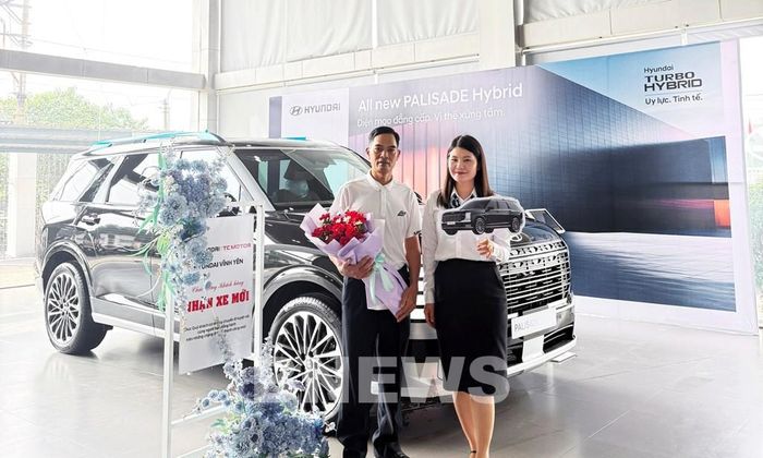 Những khách hàng đầu tiên nhận SUV Hyundai Palisade Hybrid hoàn toàn mới