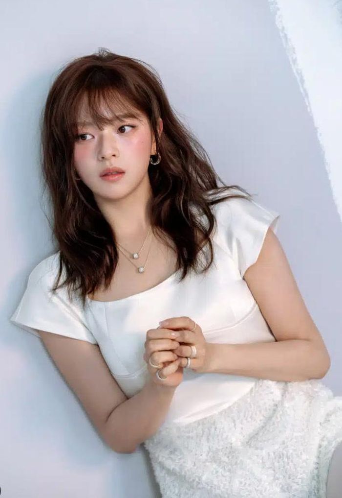 JEONGYEON là thành viên hoạt động ở nhóm nhạc nữ hàng đầu Kpop TWICE.