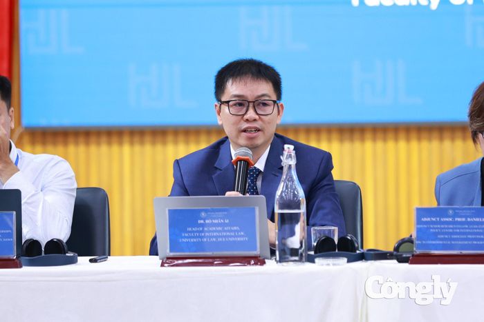 Các chuyên gia trao đổi tại hội thảo