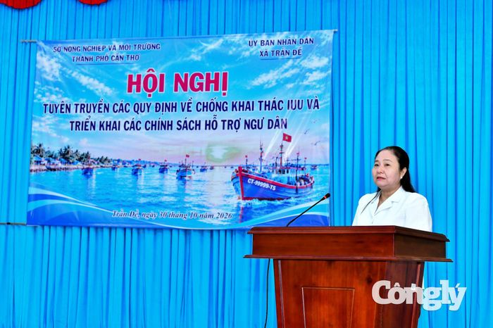 Bà Quách Thị Thanh Bình, Phó Giám đốc Sở Nông nghiệp và Môi trường phát biểu tại buổi tuyên truyền.