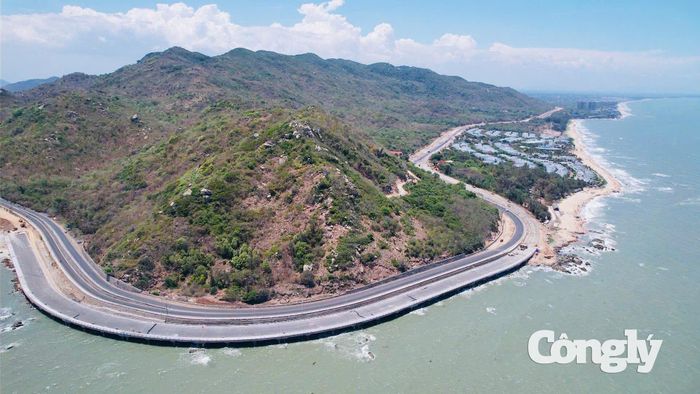Dự án nâng cấp đường ven biển ĐT994, kết nối khu vực ven biển TP.HCM với tỉnh Lâm Đồng đang bước vào giai đoạn thi công nhiều hạng mục quan trọng.