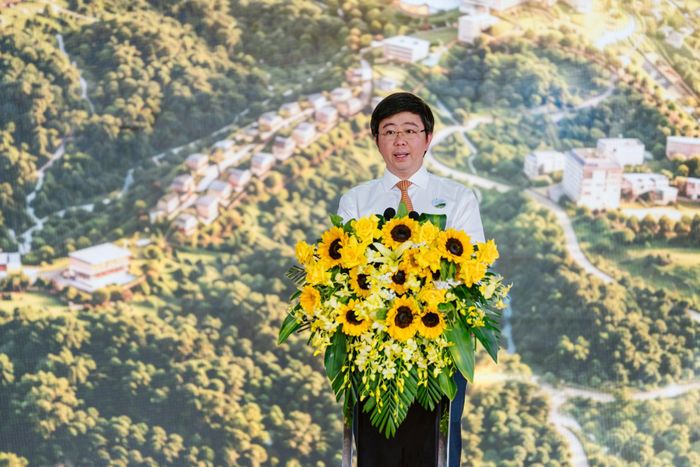 Ông Bùi Hoàng Phương, Ủy viên dự khuyết BCH Trung ương Đảng, Phó bí thư tỉnh ủy, Chủ tịch UBND tỉnh Quảng Trị