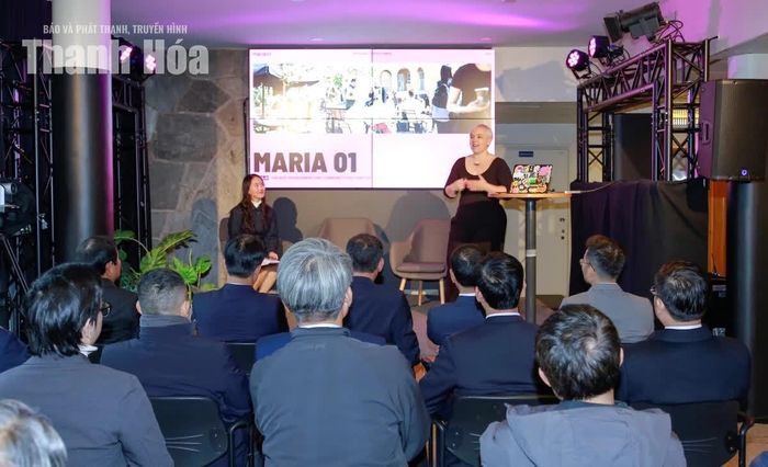 Đại diện Trung tâm khởi nghiệp Maria 01 giới thiệu về các hoạt động của trung tâm.