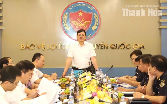 Phó Chủ tịch Thường trực UBND tỉnh Mai Xuân Liêm phát biểu kết luận hội nghị.