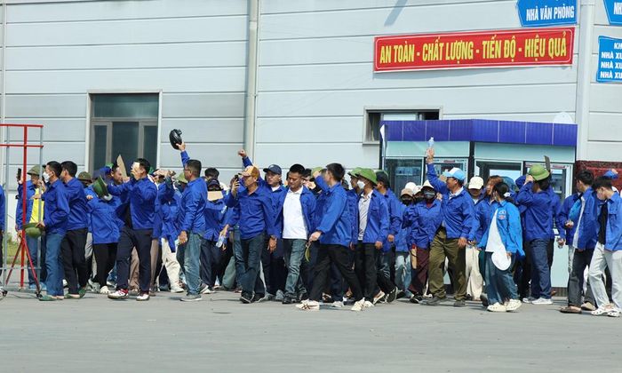  Diễn tập tình huống công nhân đình công, biểu tình đòi doanh nghiệp chi trả chế độ. 