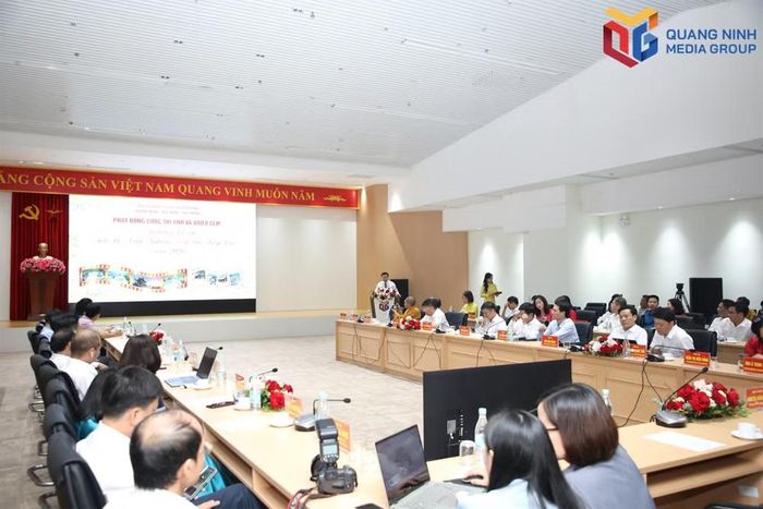 Quang cảnh phát động cuộc thi.