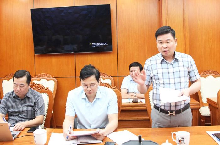  Đại diện lãnh đạo Sở Nông nghiệp và Môi trường trao đổi tại hội nghị. 