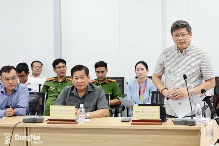 PGS.TS Hoàng Hữu Hạnh, Phó Cục trưởng Cục Chuyển đổi số quốc gia phát biểu tại buổi làm việc. Ảnh: Nguyễn Hòa