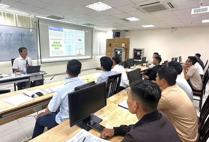 Quang cảnh khóa huấn luyện.