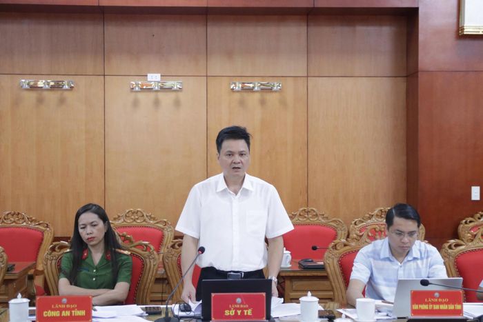 Lãnh đạo Sở Y tế phát biểu tại buổi làm việc