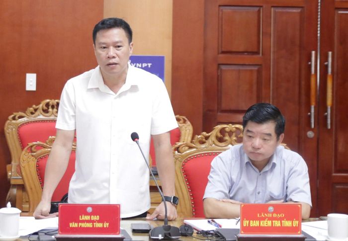Lãnh đạo Văn phòng Tỉnh ủy phát biểu tại buổi làm việc