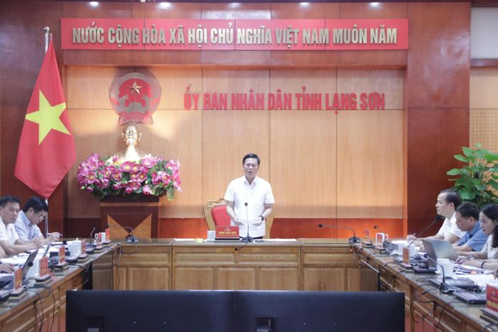 Đồng chí Đinh Hữu Học, Ủy viên Ban Thường vụ Tỉnh ủy, Phó Chủ tịch Thường trực UBND tỉnh, Phó Trưởng Ban Chỉ đạo thực hiện Nghị quyết số 72 tỉnh phát biểu kết luận 