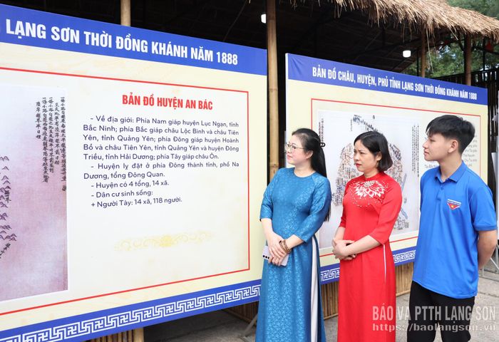 Cán bộ, đoàn viên, thanh niên các cơ quan, đơn vị trên địa bàn tỉnh tham quan gian trưng bày chuyên đề
