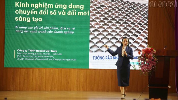 Đại diện doanh nghiệp chia sẻ kinh nghiệm tại hội thảo.