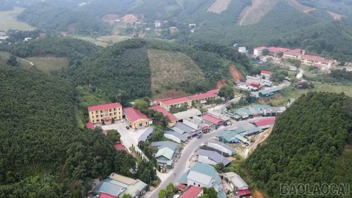 Một góc trung tâm xã Tân Hợp.