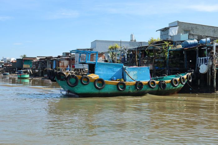 Hiện trạng điều kiện sống của người dân dọc sông Cà Ty đoạn từ cầu Dục Thanh đến đường Ung Văn Khiêm