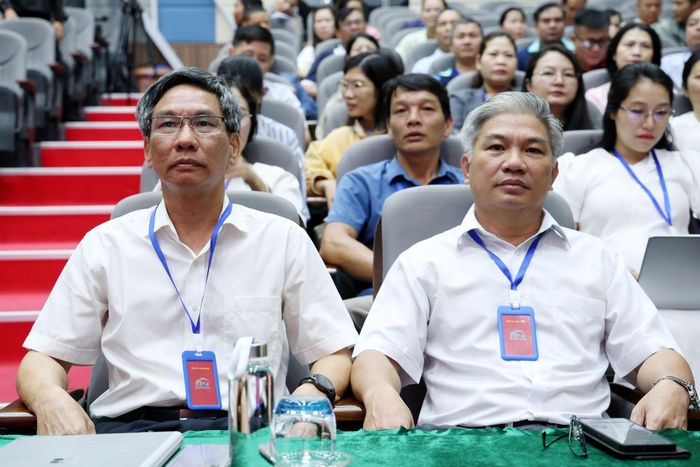 Lãnh đạo Báo và PTTH Lâm Đồng và cán bộ, người lao động tham dự hội nghị tại cơ sở Bắc Gia Nghĩa. (Ảnh: Dương Phong)