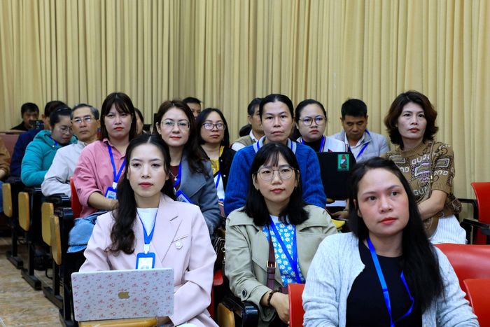 Cán bộ, người lao động Báo và PTTH Lâm Đồng dự và theo dõi hội nghị tại điểm cầu phường Xuân Hương - Đà Lạt