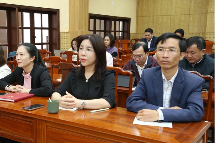 Các đại biểu tham dự hội nghị tại điểm cầu hội trường Tỉnh ủy